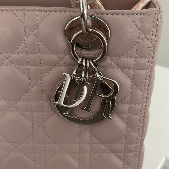 SOLD Christian Dior Lady Dior Medium Pink bag - Picture 2 of 9